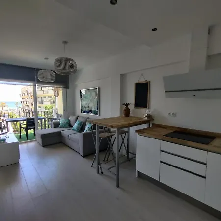 Magnifico Apartamento En Primera Linea De Playa * 托雷莫利诺斯